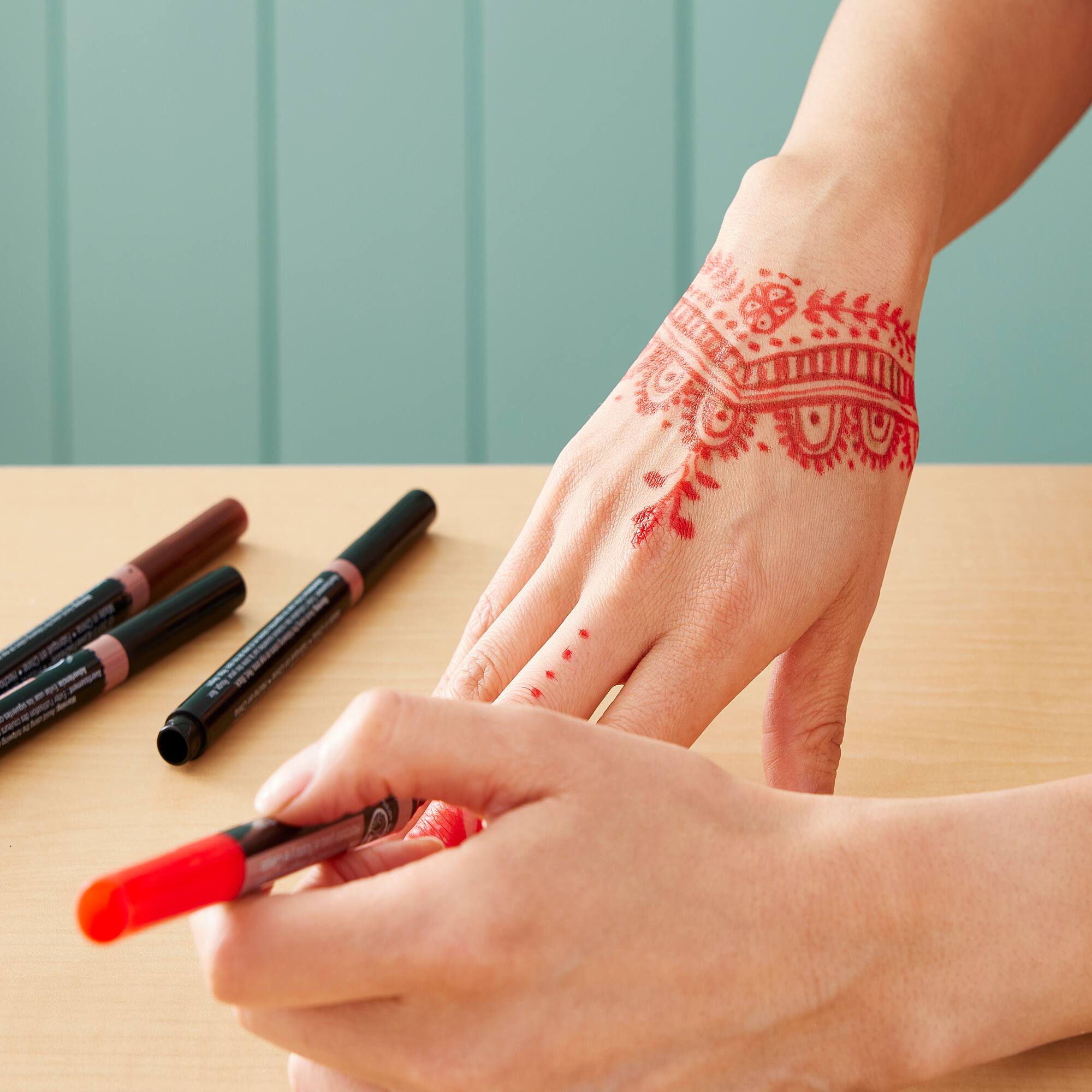 Tulip® Body Art® Henna Marker Set